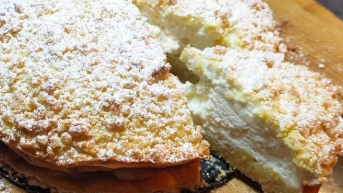 tort-sirtaki-cu-crema-de-iaurt-grecesc--un-desert-super-rapid--cu-doar-150-de-calorii-pe-portie