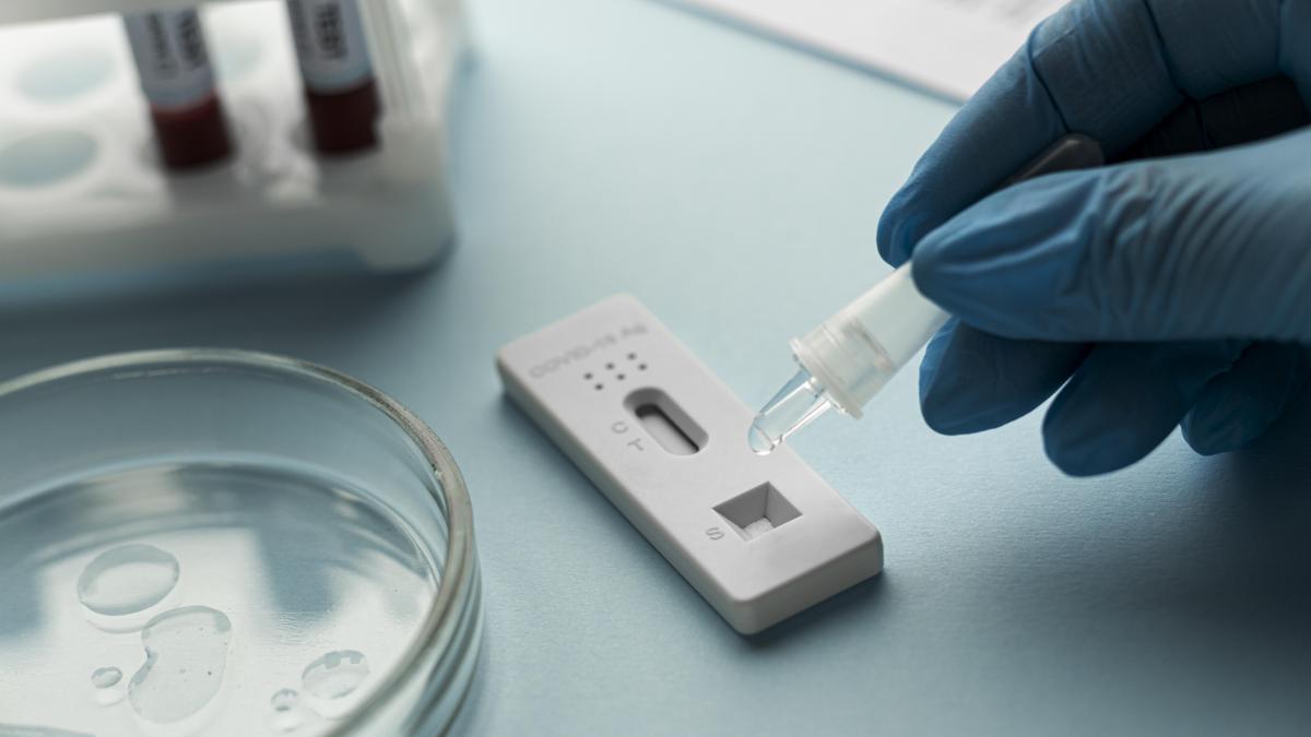 italia--autoritatile-vor-sa-plafoneze-pretul-la-teste--in-paralel-cu-noile-restrictii