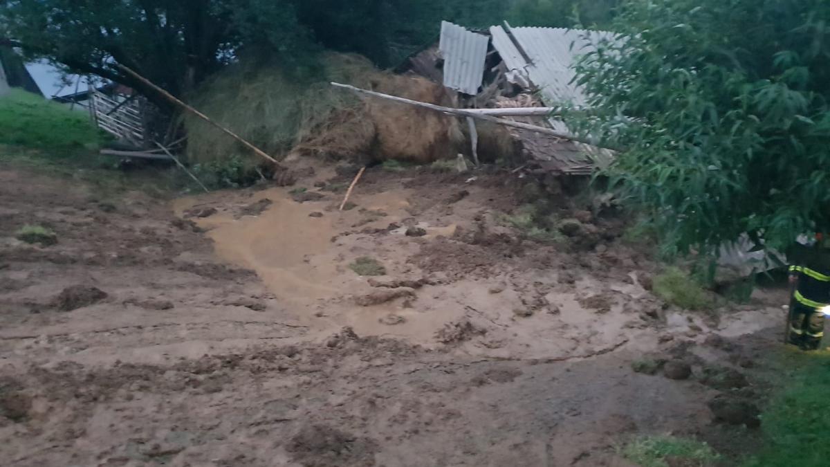 alunecari-de-teren-brasov-isu