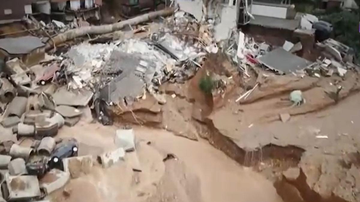 cum-gandesc-germanii-si-cum-au-puterea-sa-o-ia-de-la-capat-dupa-inundatiile-devastatoare-care-le-au-distrus-tot-ce-aveau