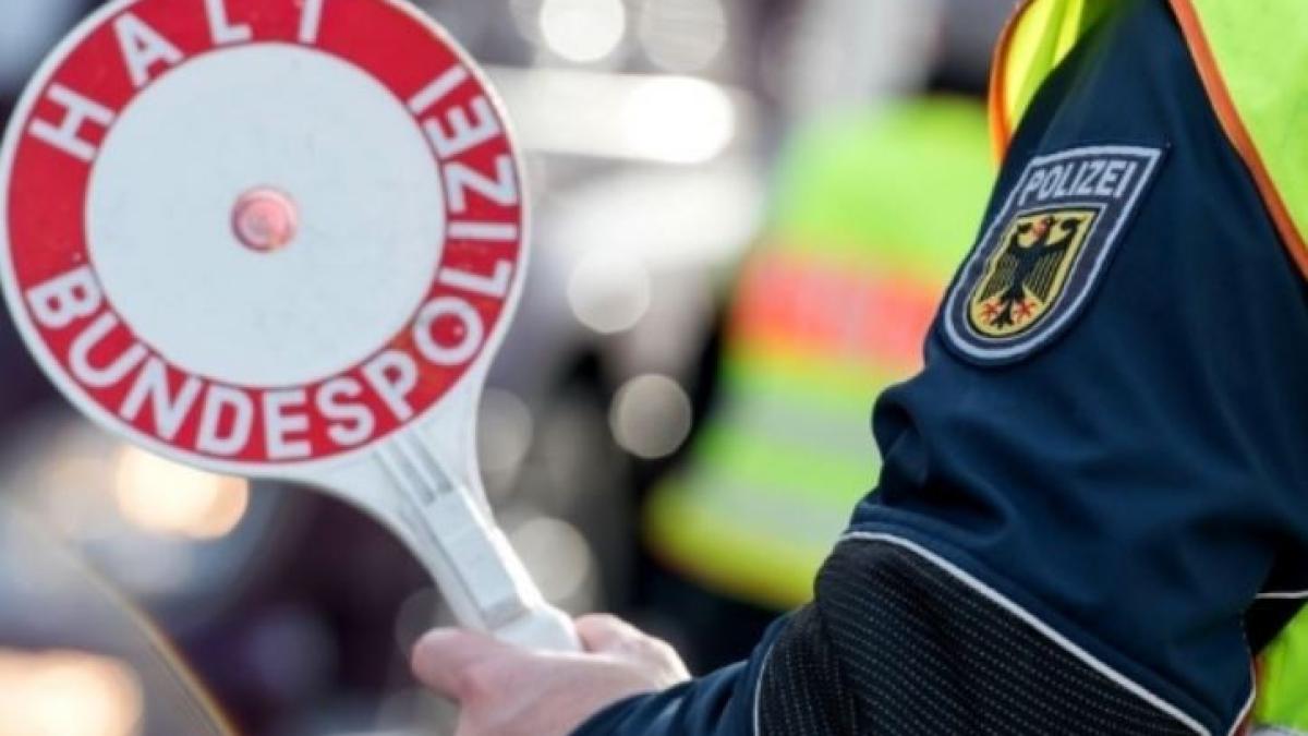 germania--un-roman--prins-cu-permis-de-conducere-fals--tanarul-le-a-spus-politistilor-ca-l-a-obtinut-de-la-o-scoala-auto-online