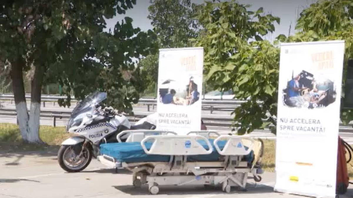 politistii-au-instalat-un-pat-de-spital-pe-autostrada-soarelui-bucurati-va-de-condus