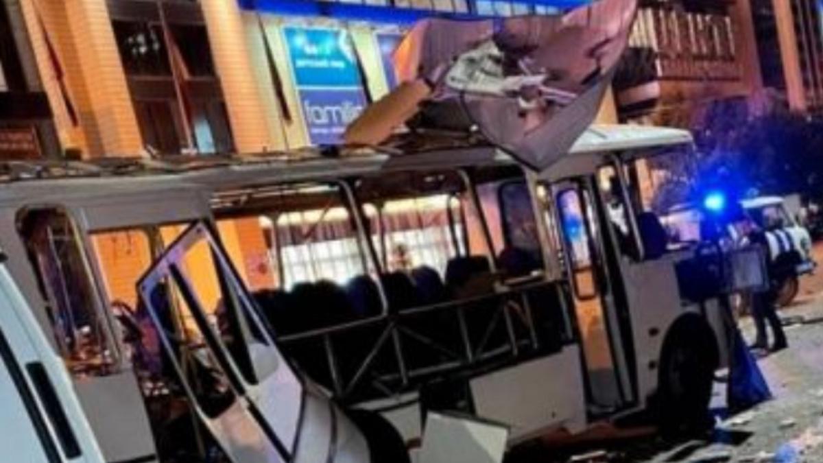 doi-morti-si-numerosi-raniti-in-urma-unei-explozii-produse-intr-un-autobuz--in-rusia