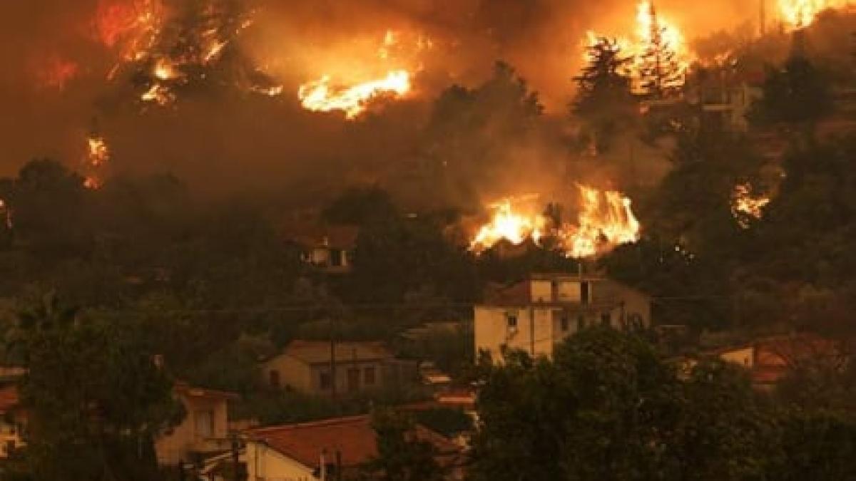 grecia--incendiile-sunt-sub-control--dar-pericolul-ramane-ridicat