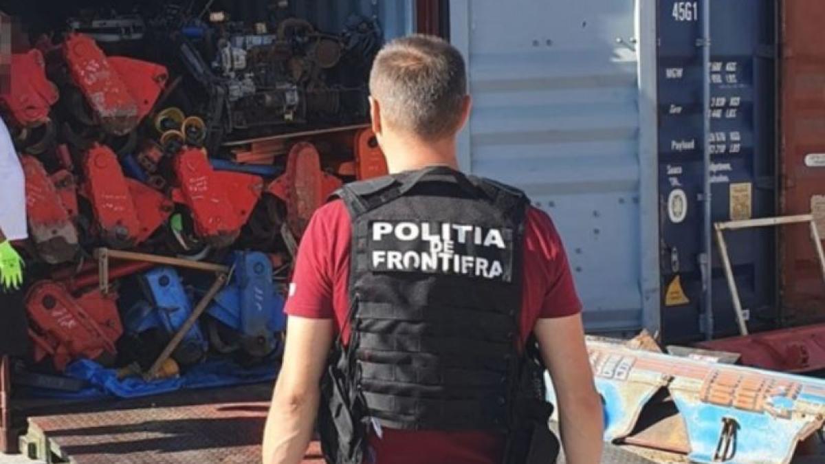 o-firma-din-japonia-si-a-trimis-gunoiul-in-romania--un-container--plin-cu-tone-de-deseuri--a-intrat-in-portul-constanta