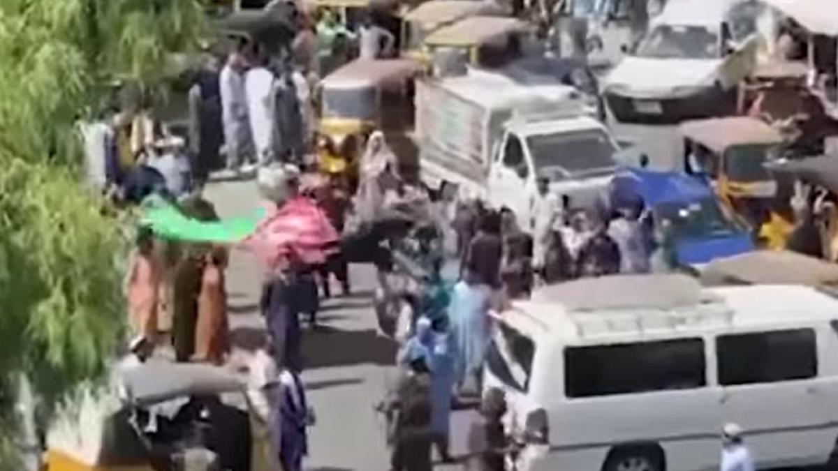 al-qaida-ii-felicita-pe-talibani-pentru-cucerirea-afganistanului