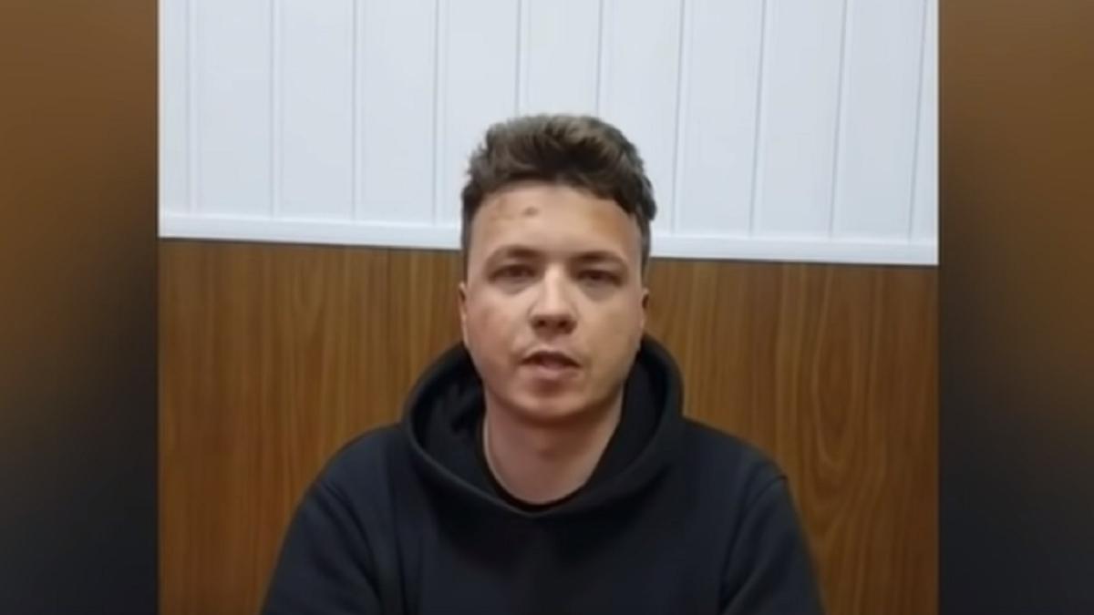 jurnalistul-roman-protasevici--un-nou-interviu-pentru-televiziunea-de-stat-din-belarus--prc-e2prc-80prc-9el-au-batut-si-l-au-fortat-sa-spuna-ce-este-necesarprc-e2prc-80prc-9d
