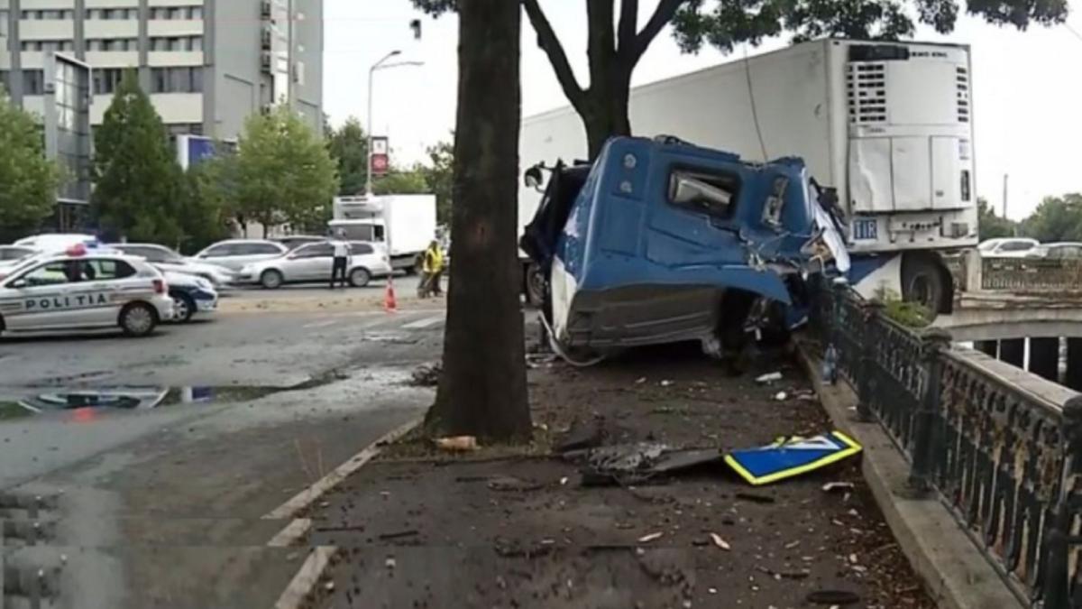 sofer-roman-de-tir--adormit-la-volan--la-un-pas-de-moarte