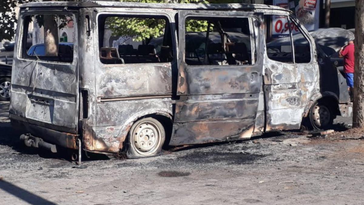 microbuz-numere-romanesti-italia-incendiat