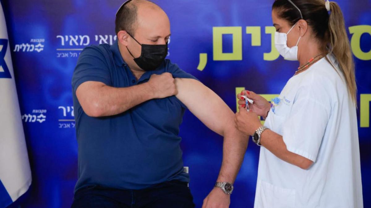 premierul-israelului-a-primit-a-treia-doza-de-vaccin-impotriva-covid-19