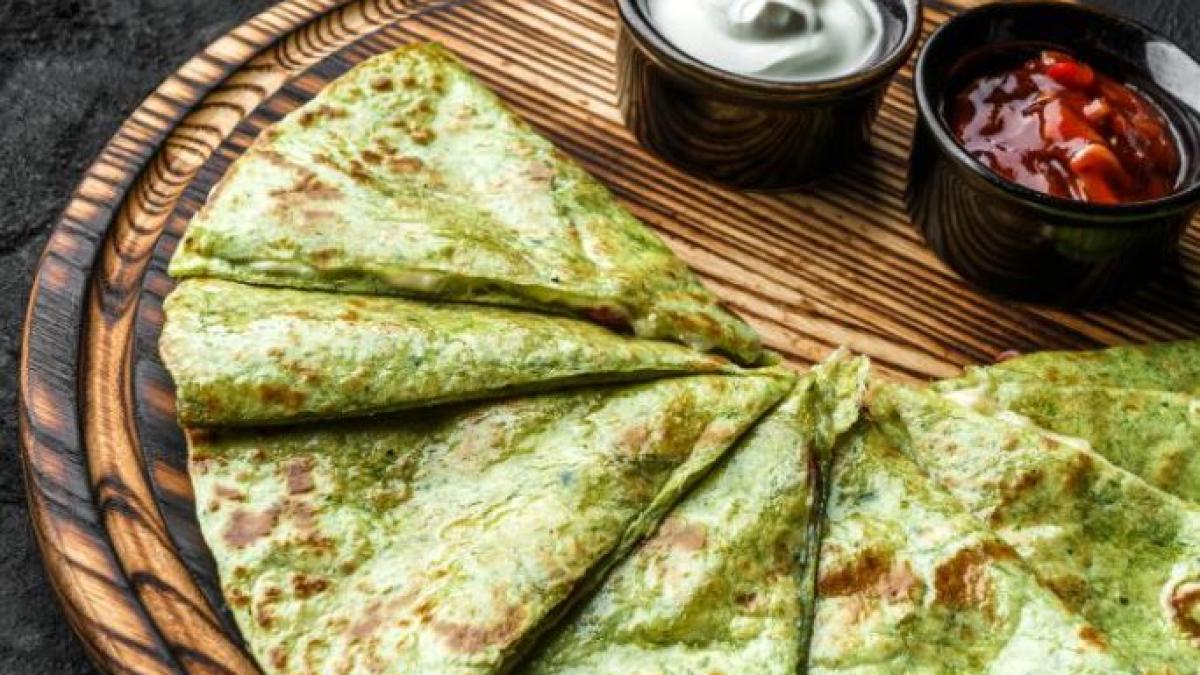 clatite-usoare-din-dovlecei--o-gustare-delicioasa-si-dietetica--o-portie-are-doar-190-de-calorii