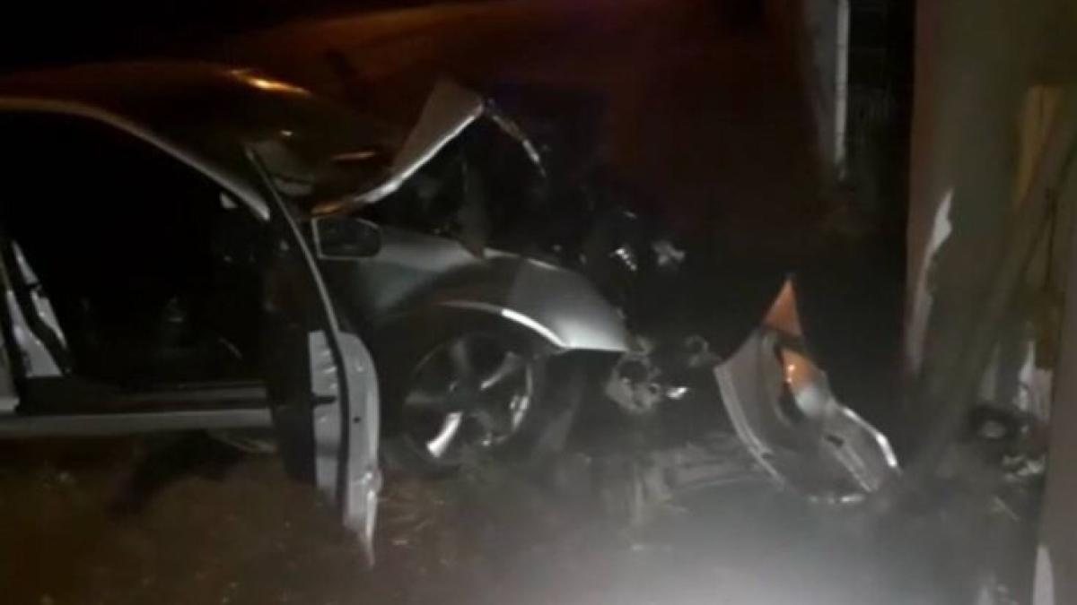 doi-tineri--de-17-si-18-ani--in-stare-grava--la-spital--coliziune-frontala-intre-doua-masini-in-cluj