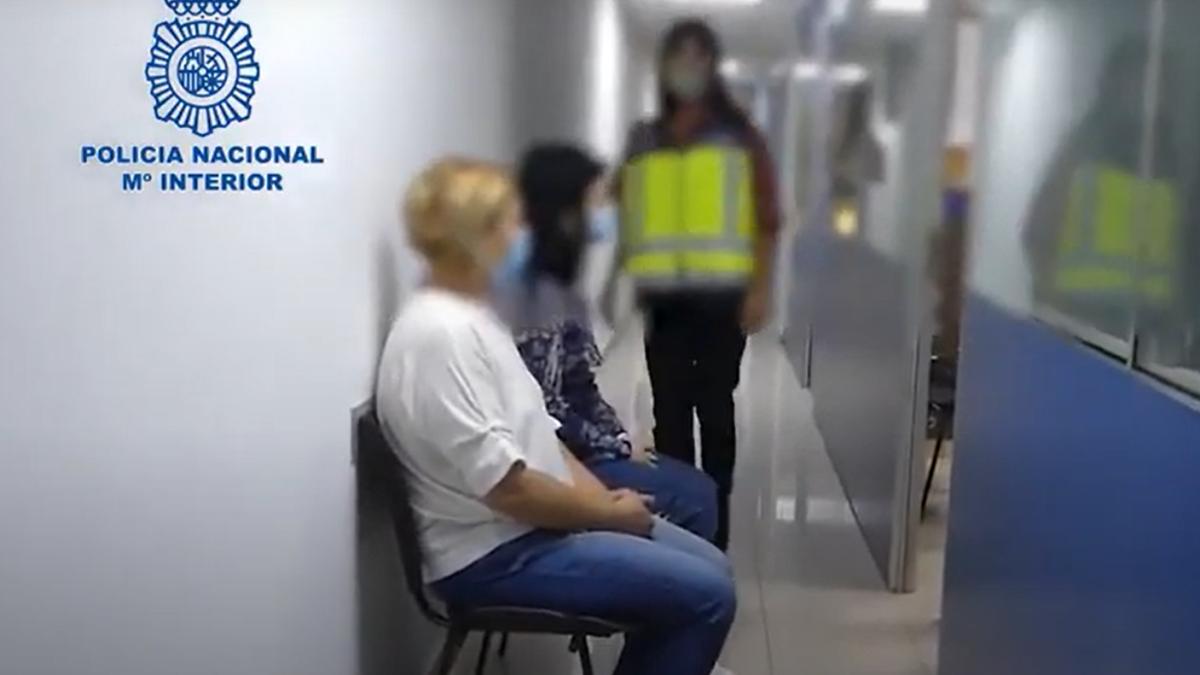 romance--spania-prostituata-politie-fortata