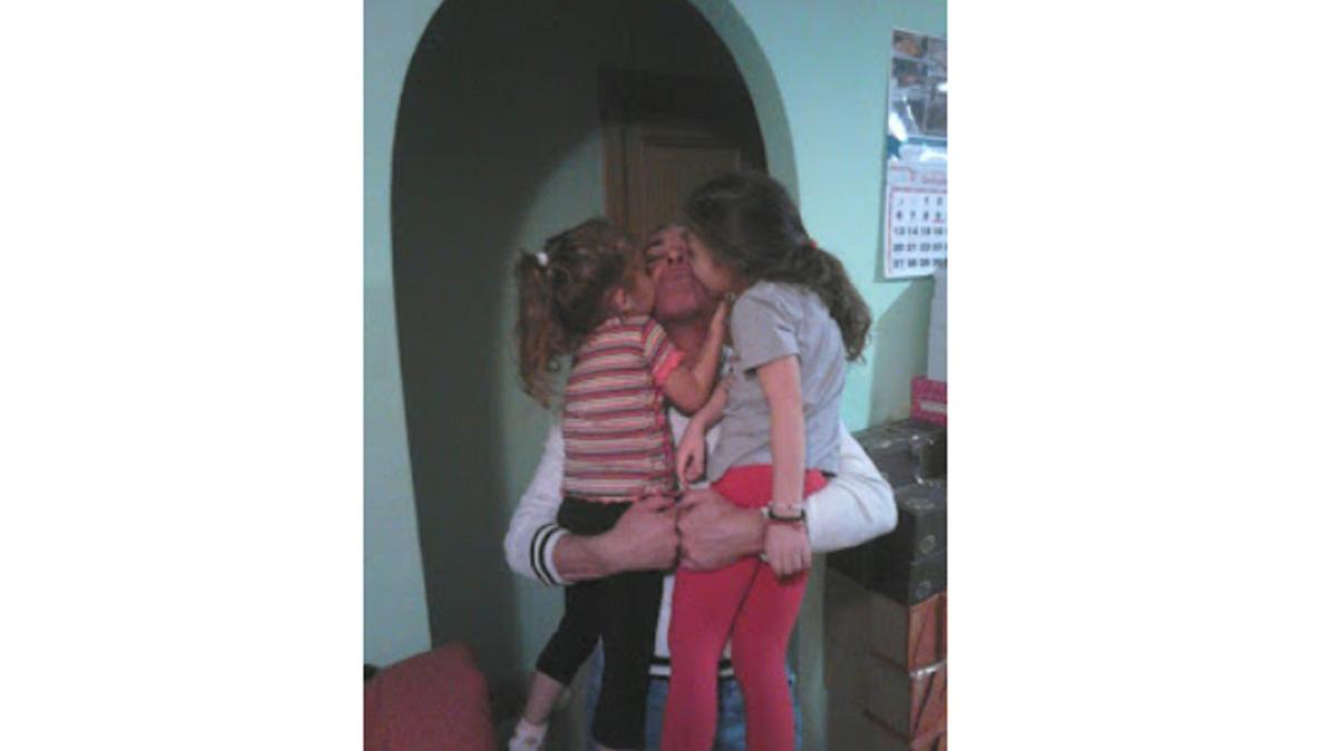 spania--drama-unui-tata-dupa-ce-fetitele-sale-romance-i-au-fost-luate-de-cinci-ani-le-am-dus-la-aeroport-si-nu-s-au-mai-intors