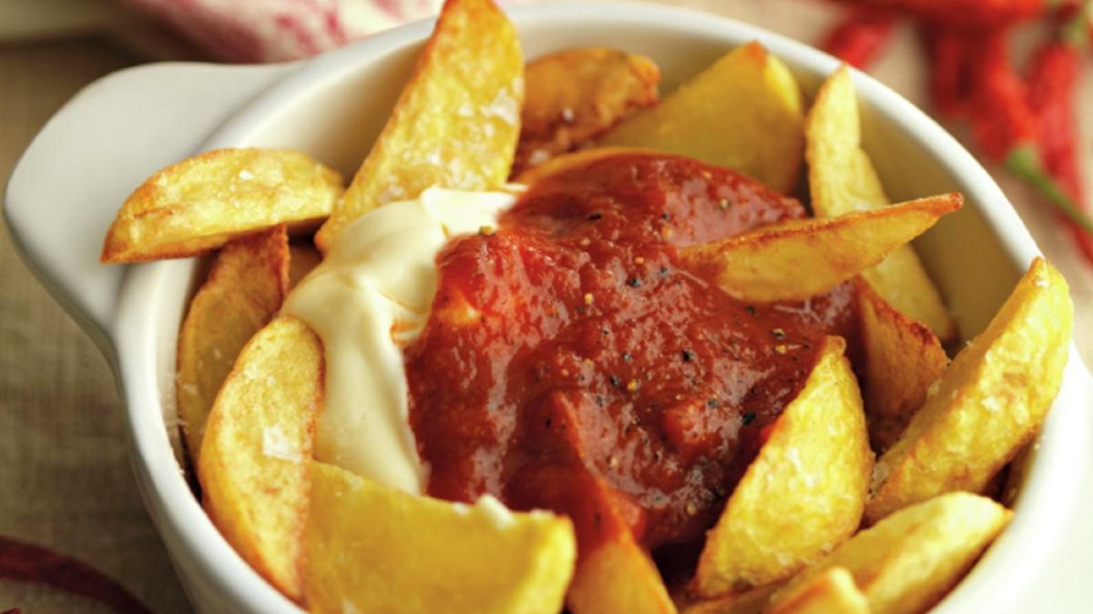 cartofi-bravas-cu-usturoi--reteta-rapida-a-unui-deliciu-divin