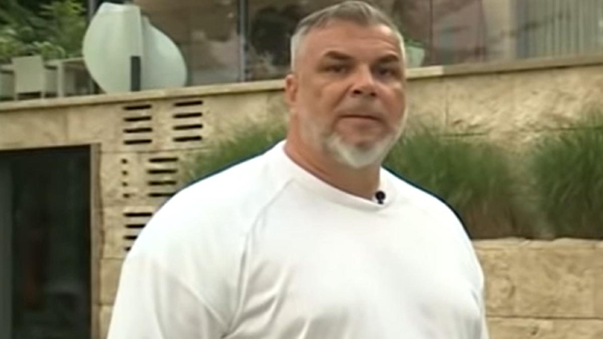 cosmin-olaroiu-a-fost-jefuit--in-italia--antrenorul-a-ramas-fara-un-ceas-de-lux-de-180-000-dolari