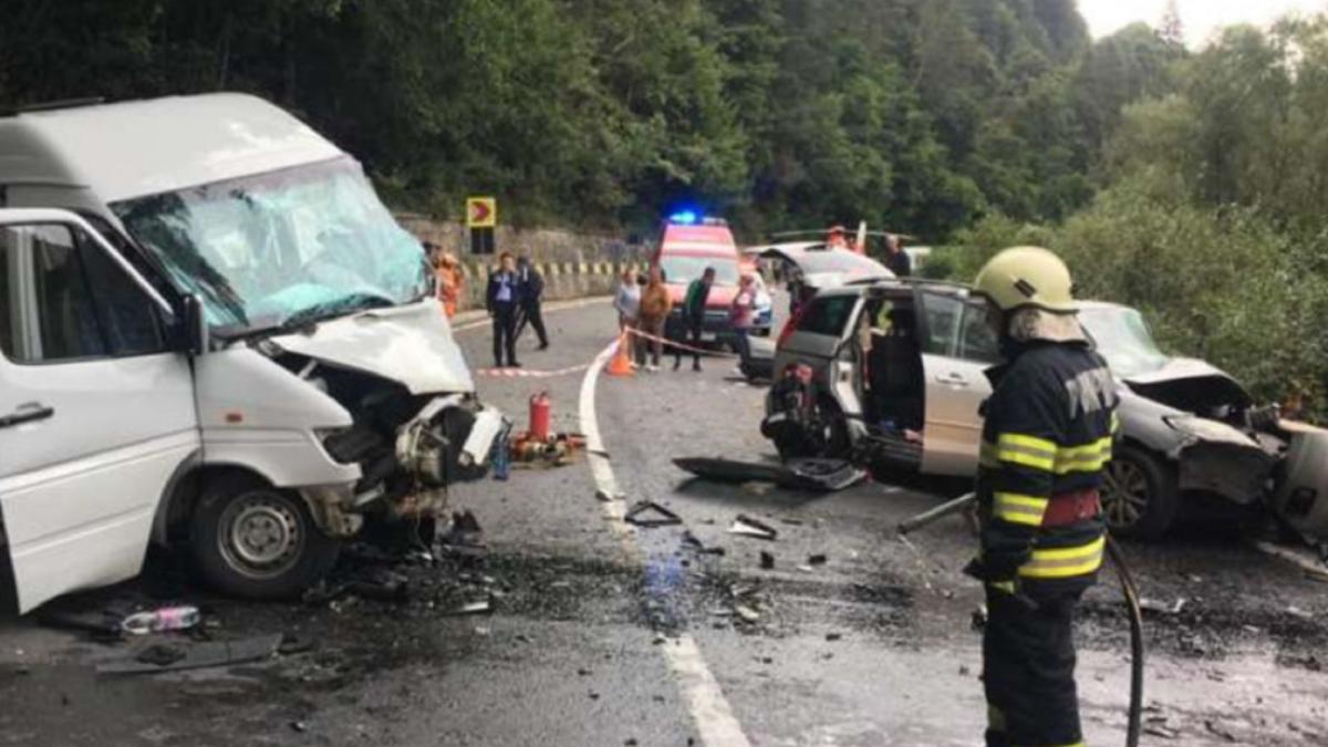 microbuz-care-mergea-in-italia--accident-teribil-in-mures--planul-rosu--activat--13-victime--printre-care-doua-fetite--de-2-si-5-ani