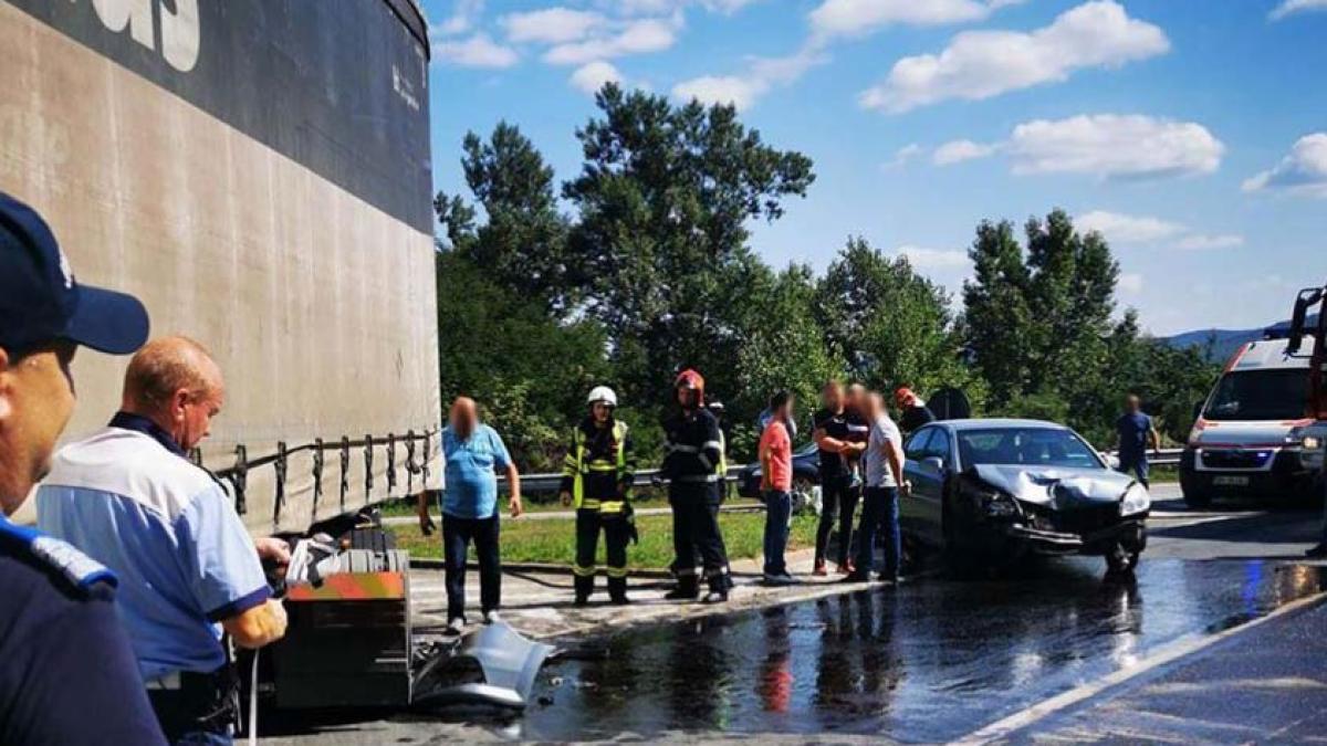 automobil--lovit-de-un-tir-in-bistrita-nasaud--doua-femei-au-fost-ranite-sursa---someseanul-ro