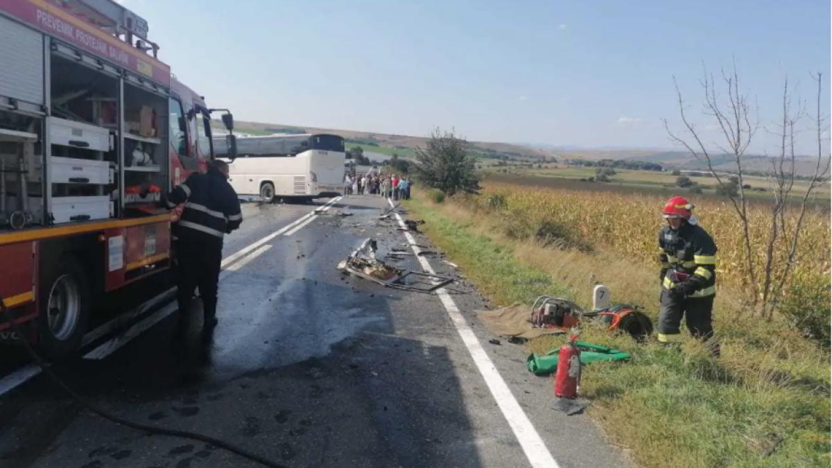 accident-autocar-romani-sibiu