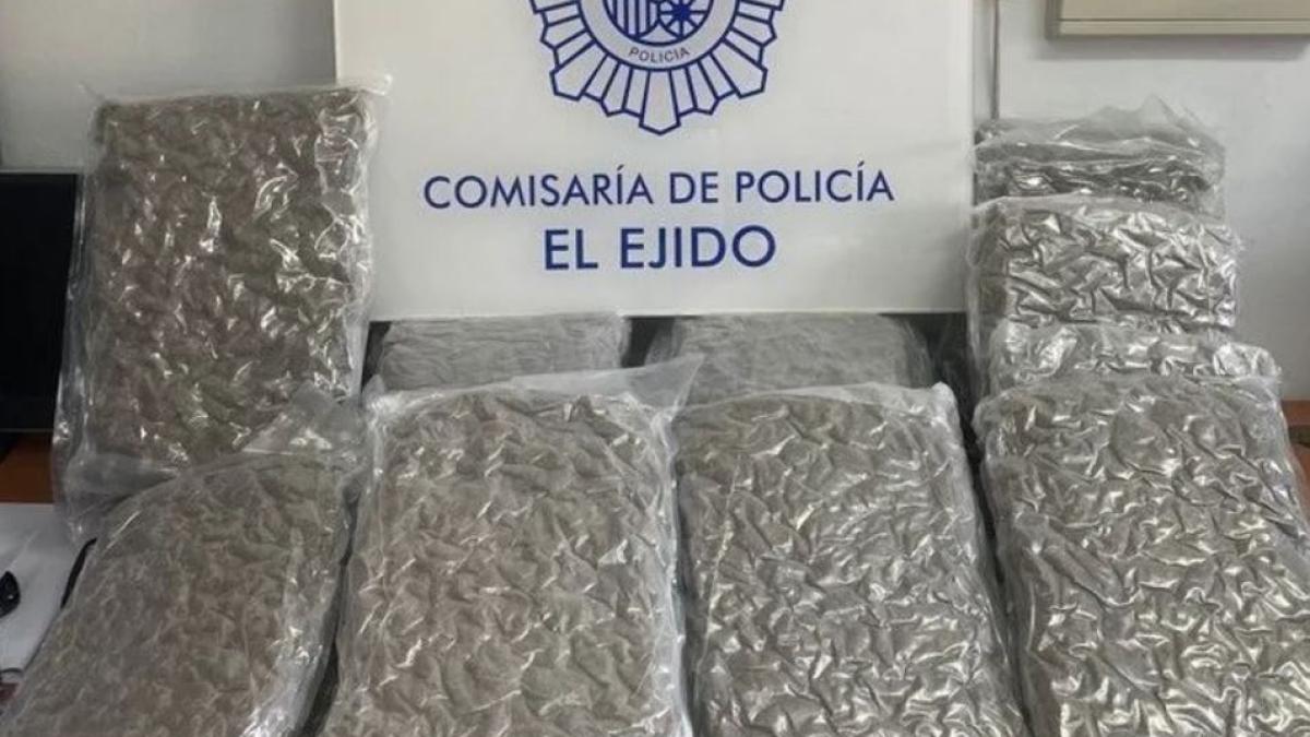 spania--doi-romani--prinsi-cu-18-kilograme-de-marijuana