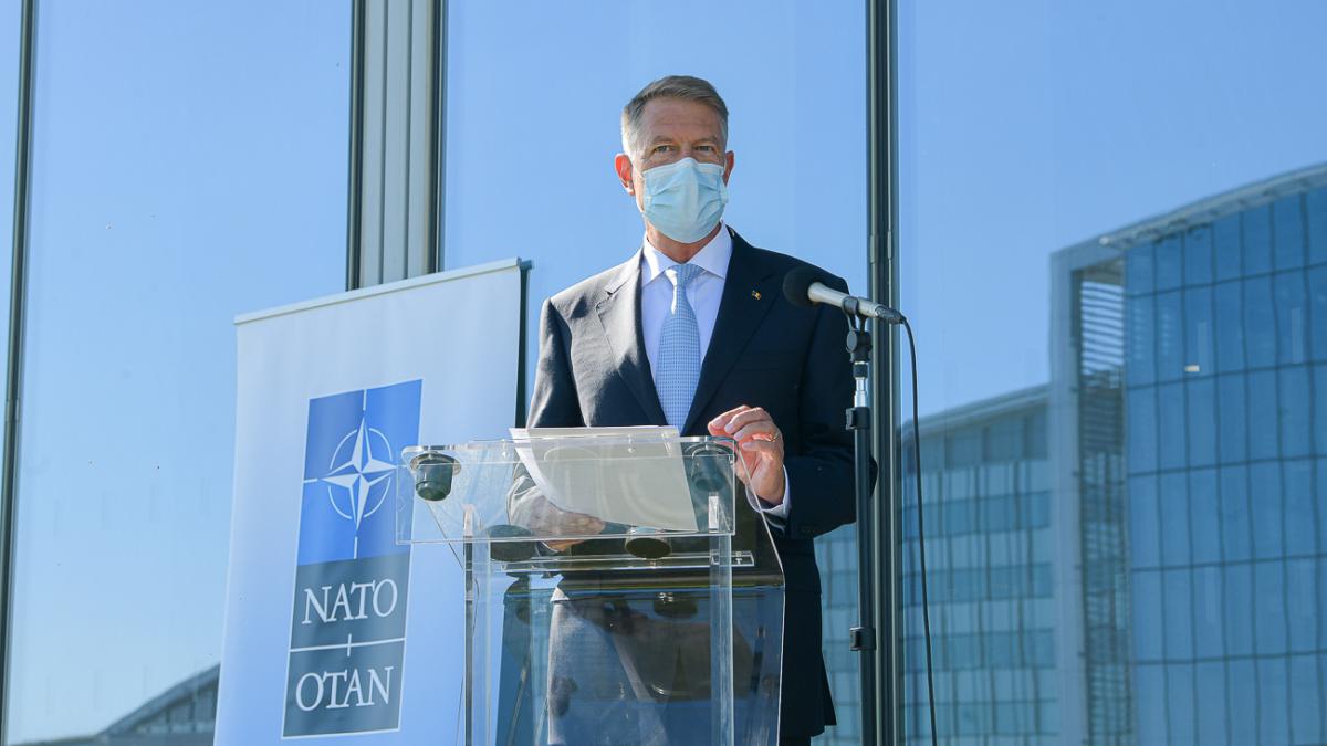 klaus-iohannis-si-a-publicat-declaratia-de-avere--ce-salariu-are-presedintele