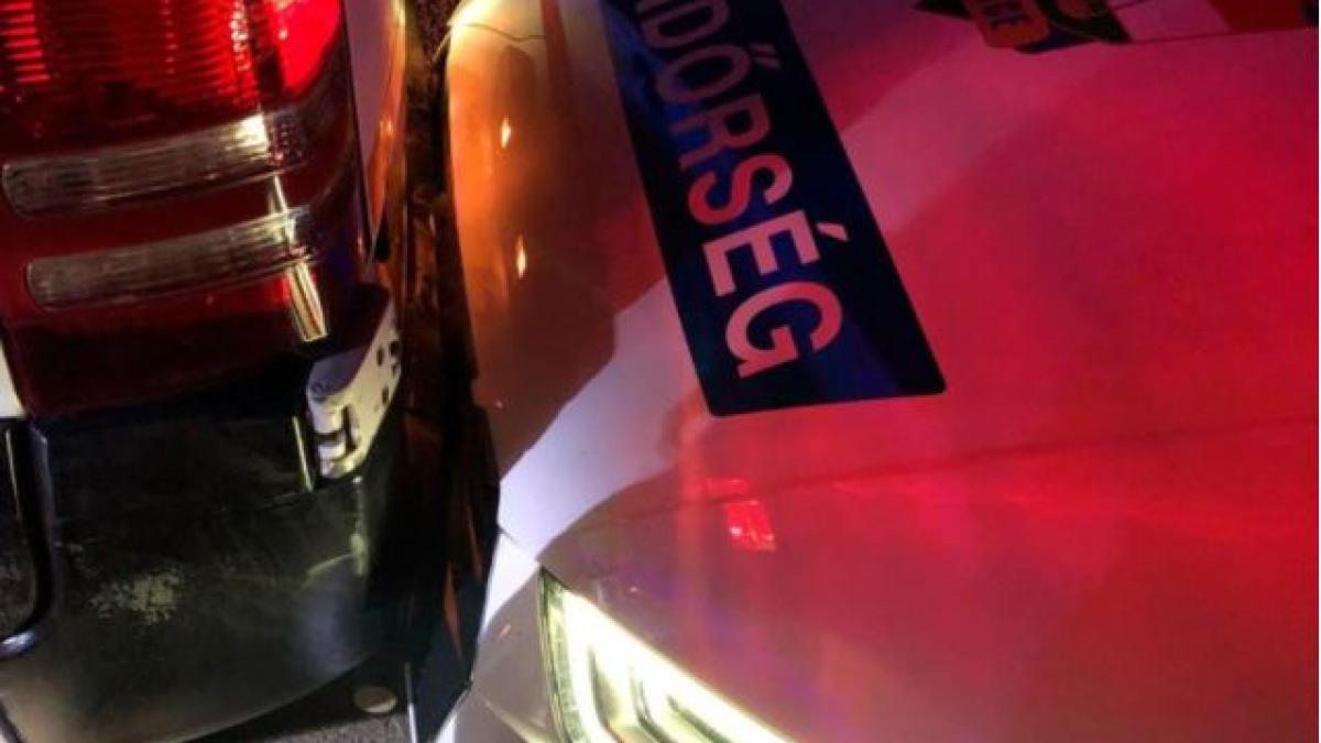 ungaria--un-sofer-roman--care-transporta-mai-multi-migranti--a-izbit-o-masina-de-politie