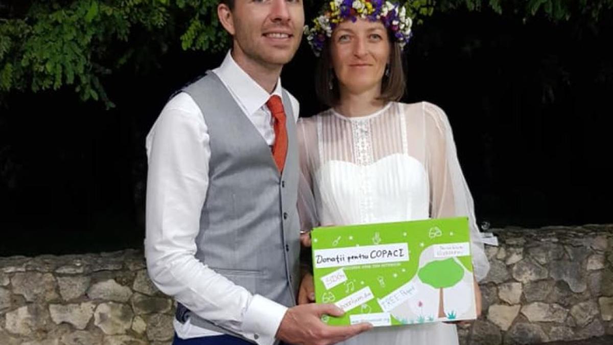 doi-miri-vor-planta-un-hectar-de-padure--din-banii-primiti-la-nunta