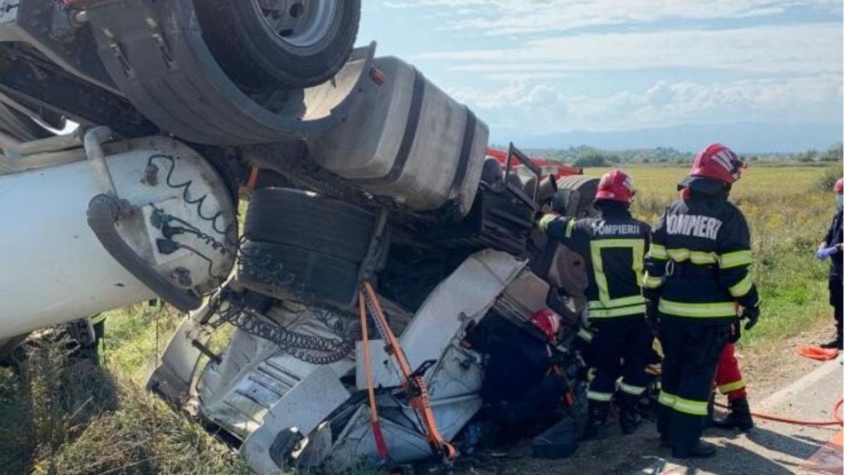 accident-tir-ciment-rasturnat-brasov