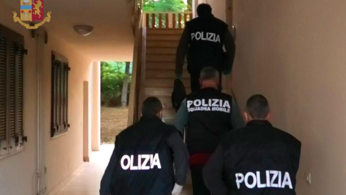 italia--un-roman-si-a-razbunat-sora--a-intrat-cu-forta-in-casa-unui-conational-si-l-a-batur-mar