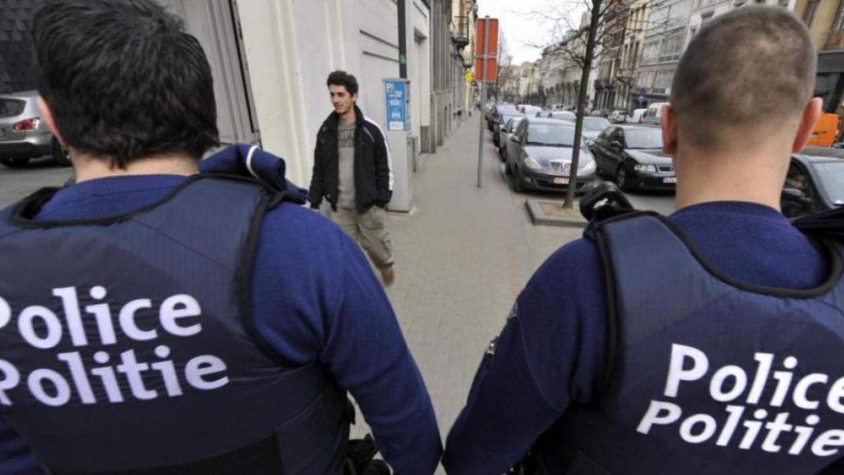 belgia--cinci-romani-au-jefuit-un-magazin-de-telefoane--reusind-sa-opreasca-alarma--procuror-o-banda-cunoscuta-international