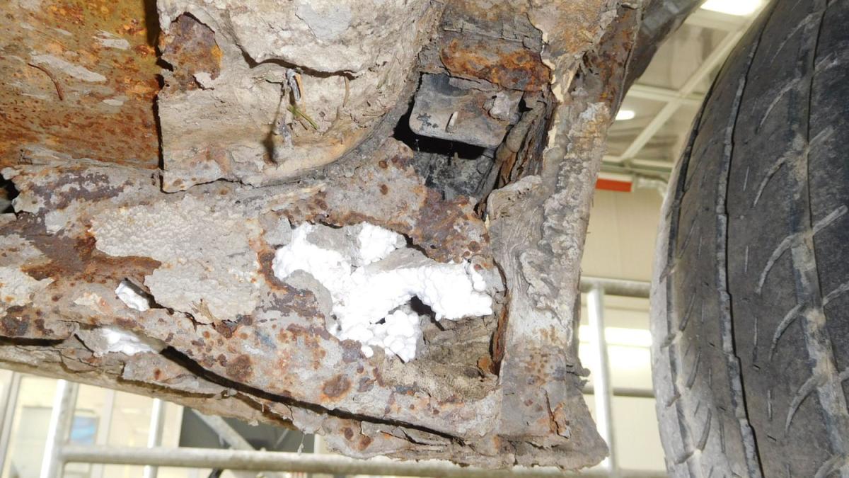 germania-duba-roman-gauri-caroserie-tencuiala