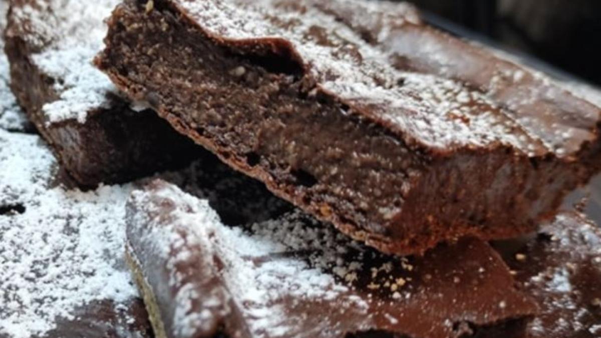 negresa-de-ciocolata-ultra-dietetica--fara-unt-si-fara-lapte--perfecta-pentru-cei-care-urmeaza-o-dieta