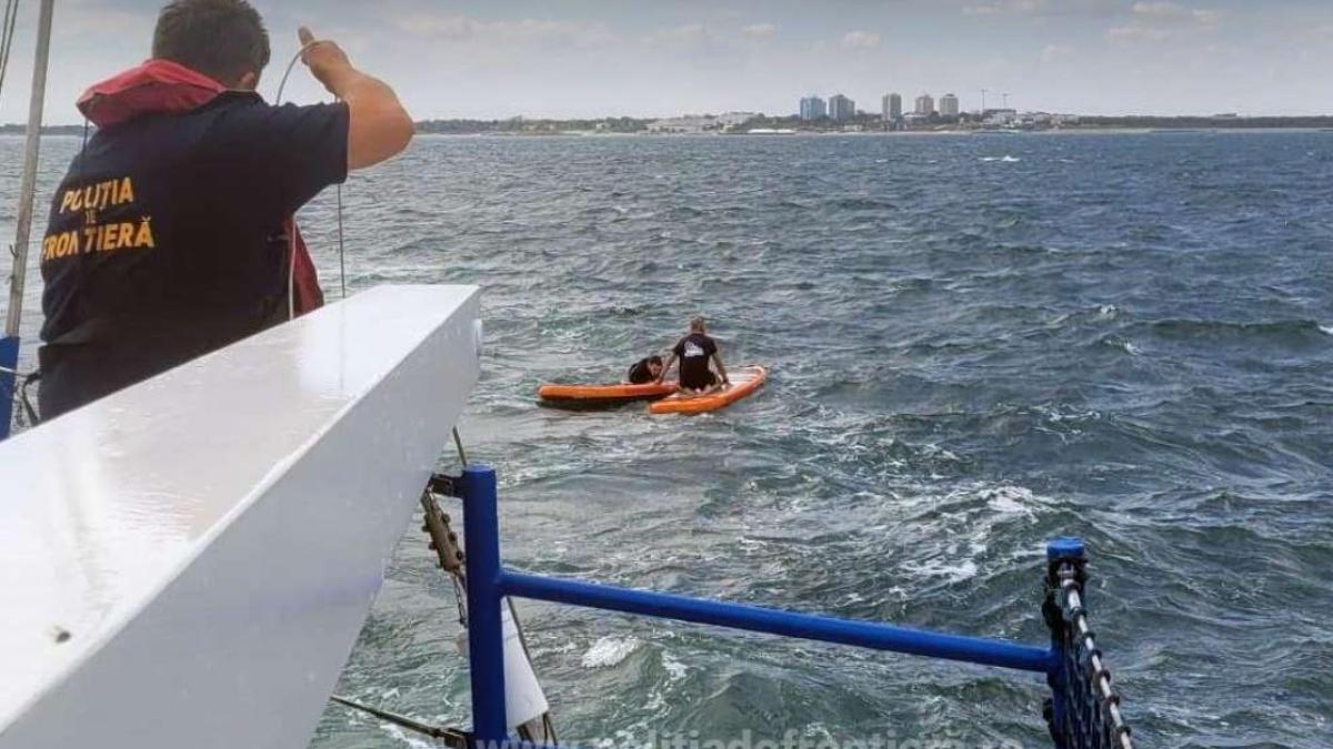 sapte-turisti-aflati-in-pericol-pe-marea-neagra--salvati-de-garda-de-coasta-1