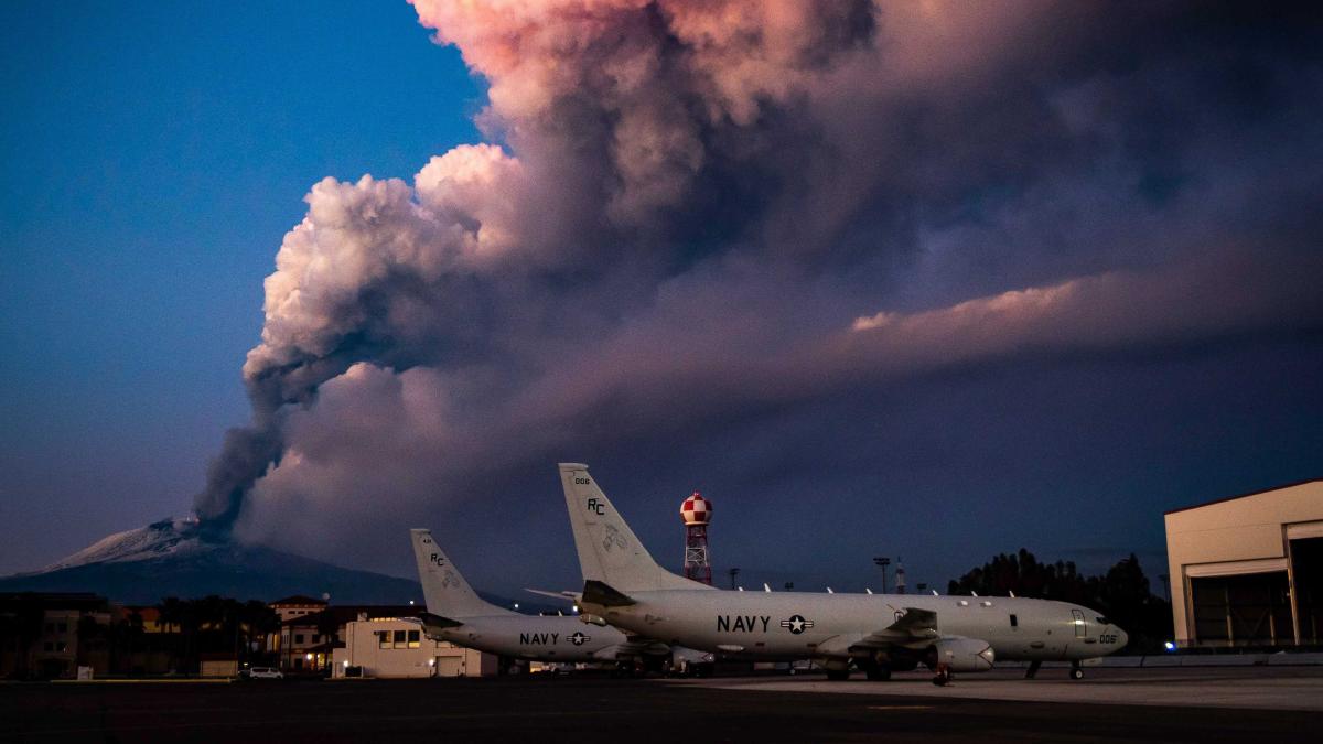 avioane-nato-si-vulcanul-etna
