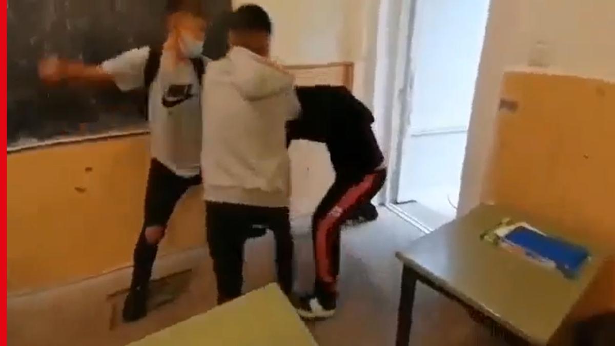 bataie-elevi-scoala-lipova