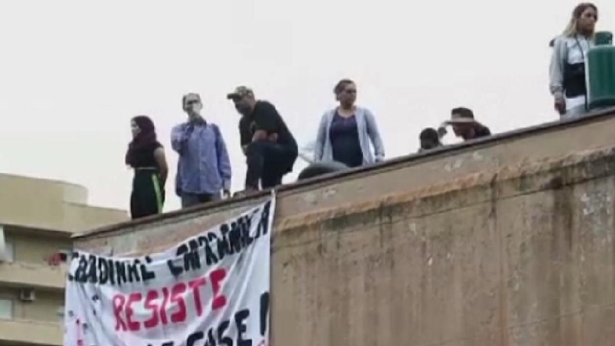 roma_conflict_imigranti_carabinieri