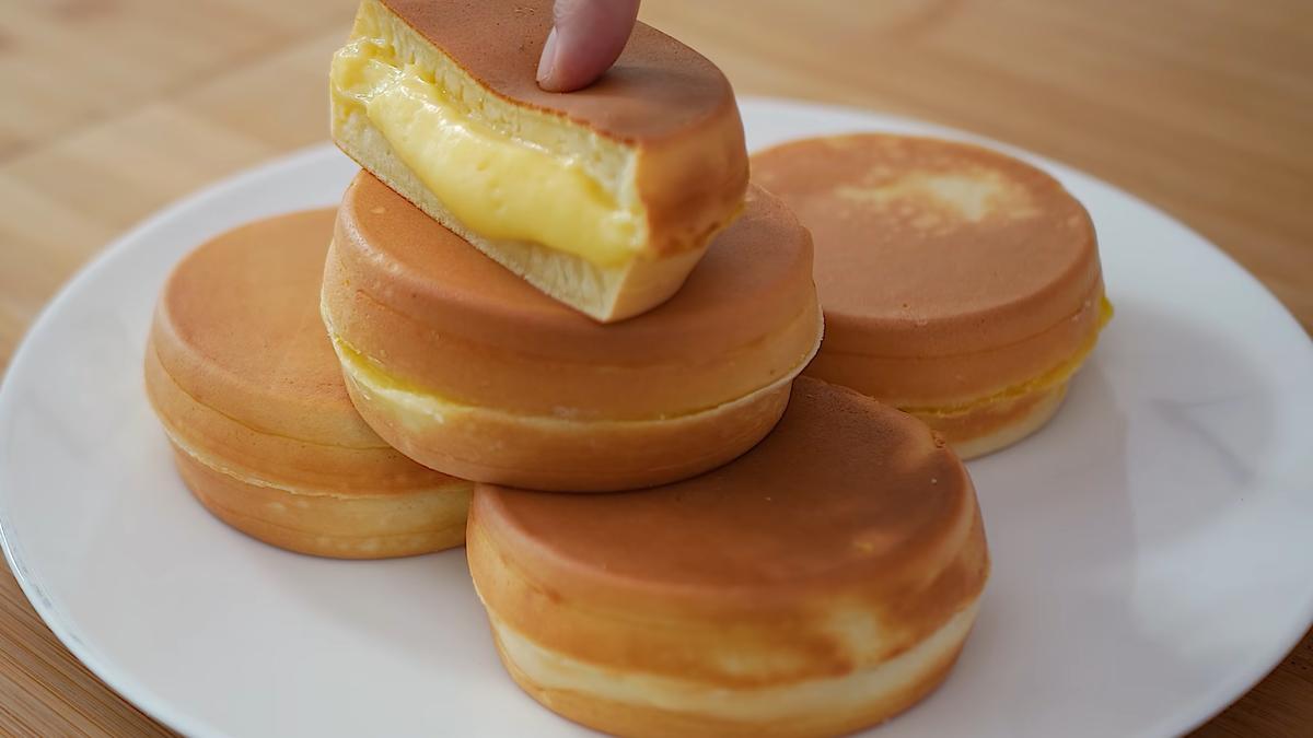 clatite-umplute-cu-crema-de-lapte-reteta-fabuloasa-pentru-un-mic-dejun-dietetic--dar-surprinzator