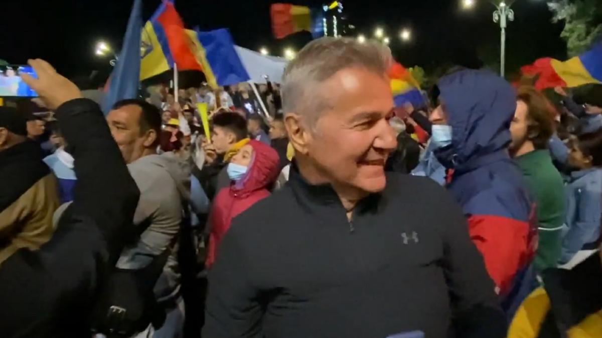 dan-bittman--la-actiunea-anti-vaccinistilor-abia-astept-amenzile--am-bani-de-dat