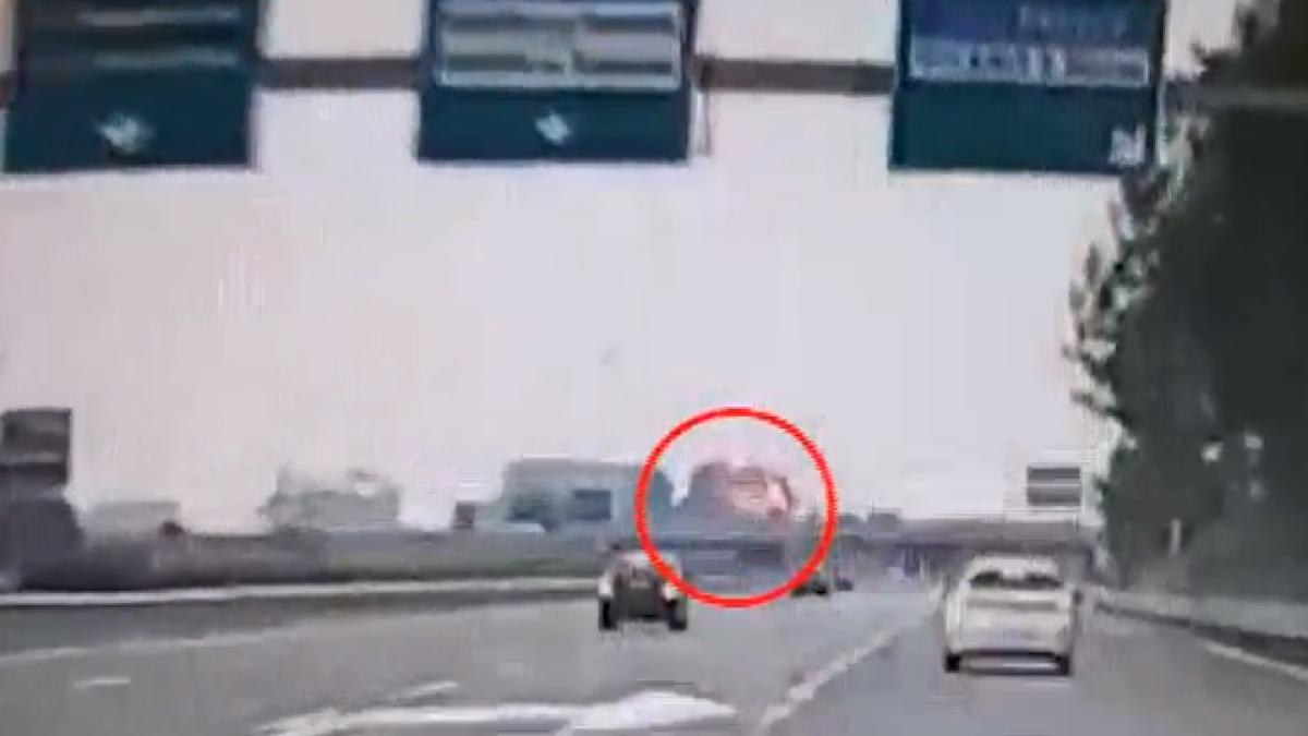 primele-imagini-cu-avionul-prabusit-la-milano-2