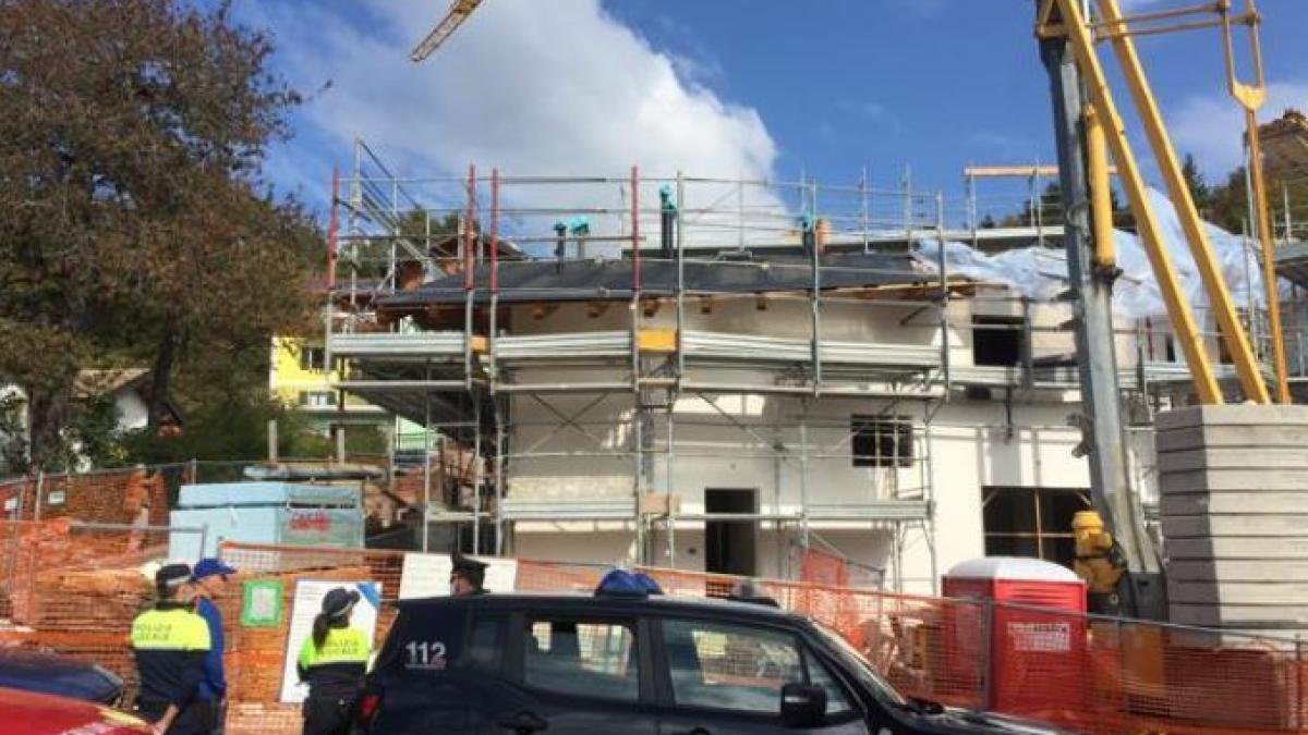 italia--un-muncitor-roman-a-murit--dupa-ce-a-cazut-de-pe-o-schela--de-la-zece-metri