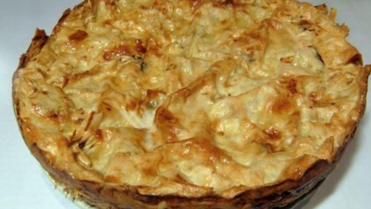 placinta-neobisnuita-din-lipii--crocanta-la-exterior-si-savuroasa-la-interior--te-va-cuceri-pe-loc