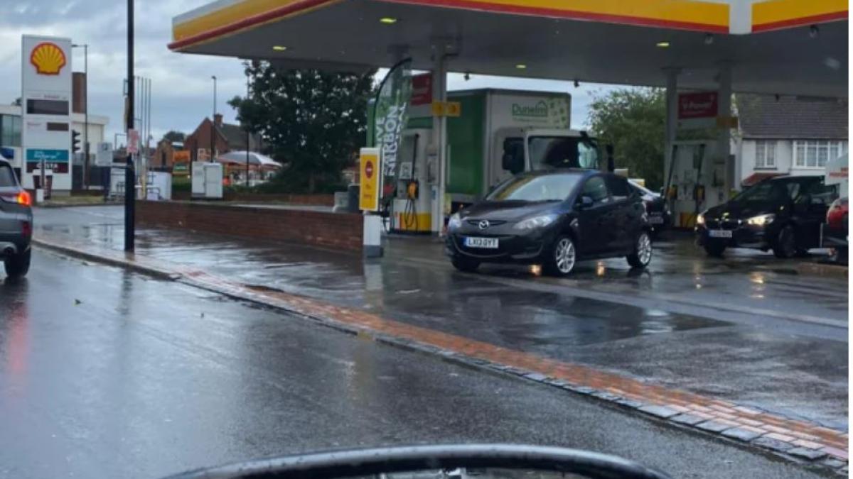 panica-in-germania--pretul-benzinei-a-ajuns-la-doi-euro-pe-litru