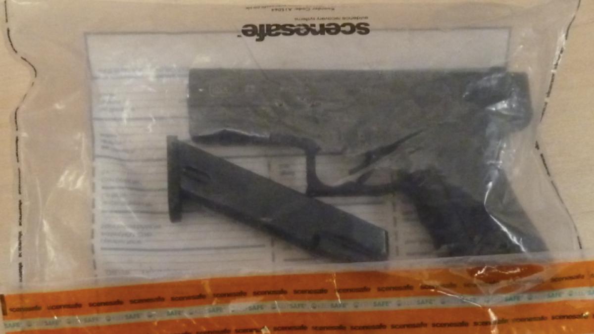 pistol-pistoale-arme-ilegale