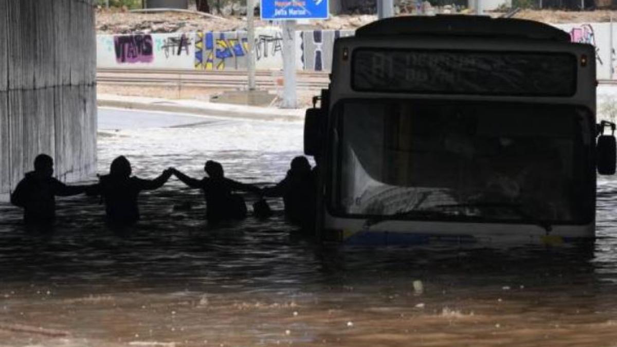 imaginile-dezastrului-din-grecia--inundatiile-de-cosmar-din-corfu-au-distrus-sate-intregi-si-au-lasat-mii-de-oameni-pe-drumuri