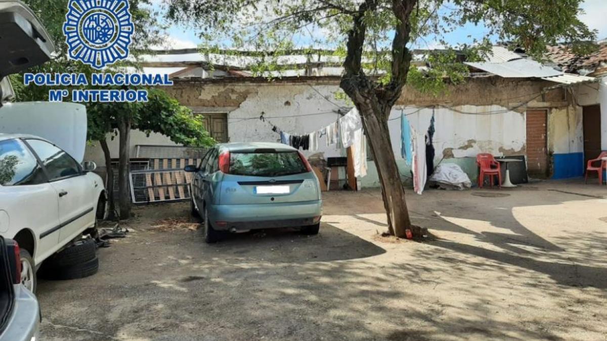 spania--doi-romani--tata-si-fiu--au-exploatat-zeci-de-muncitori--ii-tineau-in-conditii-inumane-si-ii-puneau-sa-munceasca-fara-bani