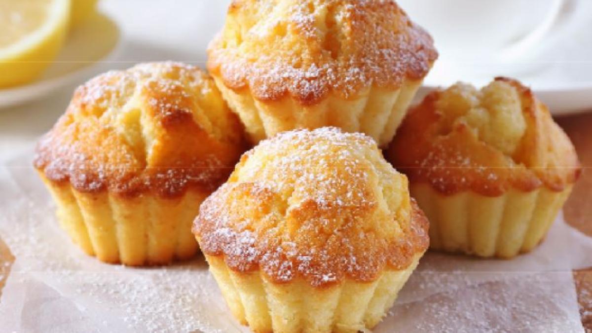 briose-pufoase-cu-ricotta--portocale-si-lamai--usor-de-facut-si-extrem-de-delicioase--doar-90-de-calorii-pentru-o-portie