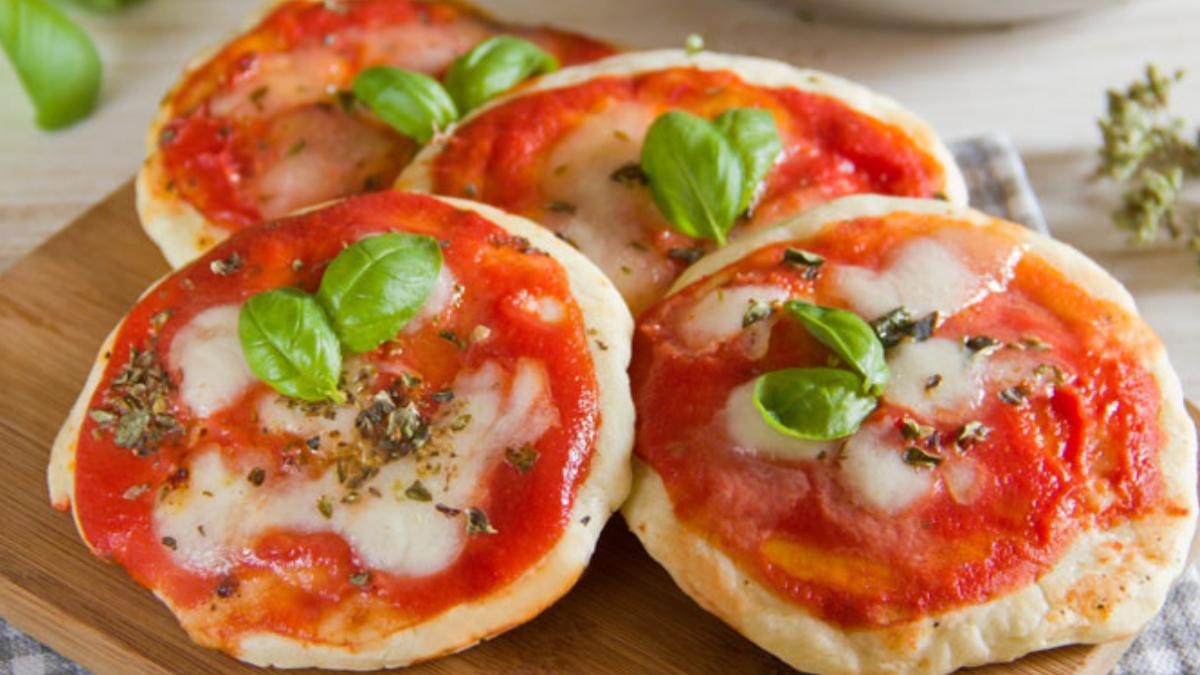 mini-pizza-la-tigaie--reteta-rapida