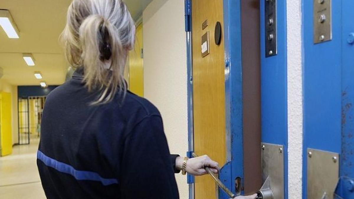 politista-crima-asigurare-ciata