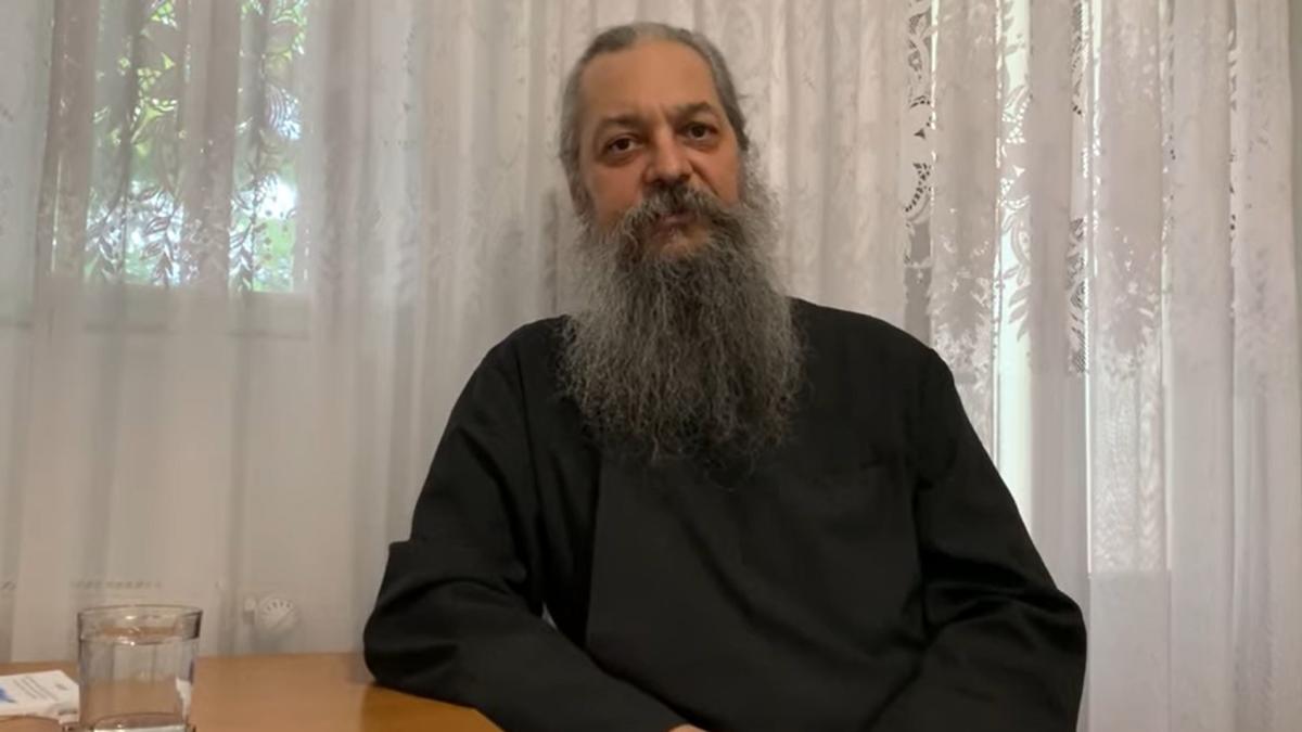 duhovnicul-manastirii-durau--teorii-terifiante-pentru-enoriasi-te-vaccinezi--ti-ai-semnat-condamnarea-la-moarte---audio