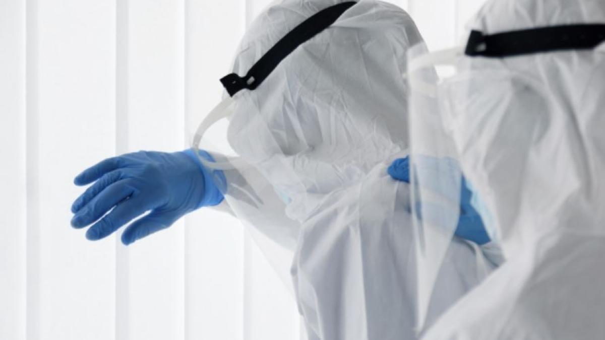 trei-romani--infectati-cu-covid-19--transferati-in-polonia--cu-o-aeronava-a-fortelor-aeriene-romane